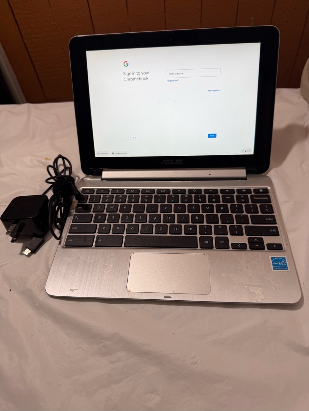 Asus C100P Flip 2-in-1 Touchscreen 10" Chromebook 1.8GHz 4GB RAM 16GB Notebook